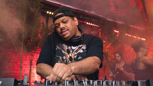 Kerri Chandler DJing live